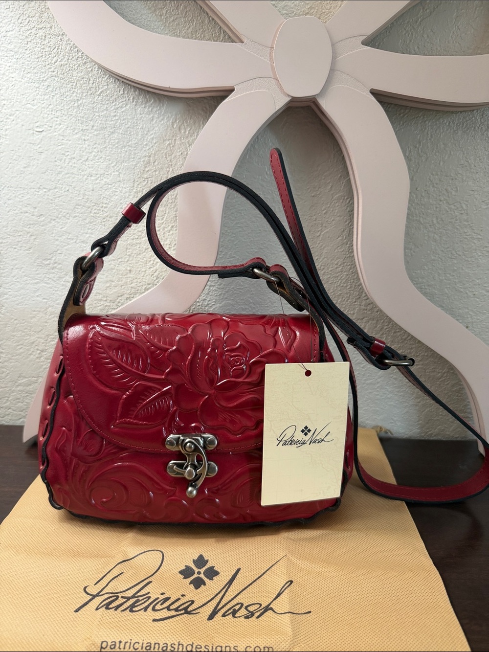 Patricia Nash Lucia Bryrd Floral Embossed Leather Crossbody Bag ❤️❤️ - Picture 3 of 15
